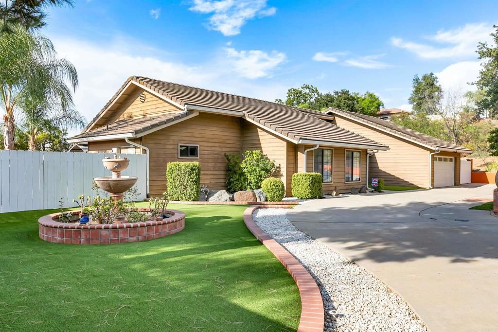 2033 Lilac Lane, Alpine, CA 91901