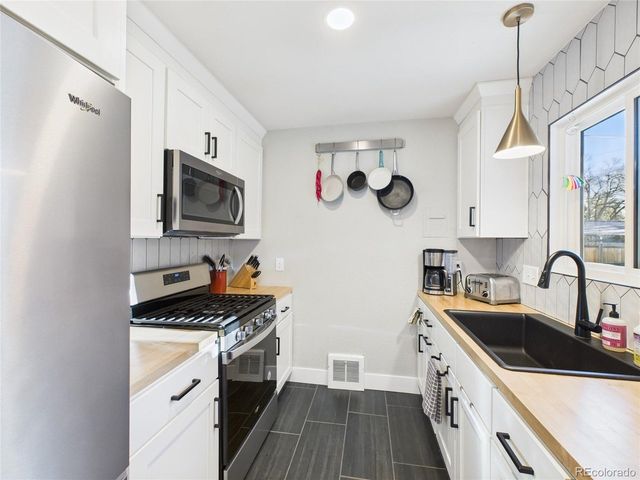 1360 S Ivy Way, Denver, CO 80224