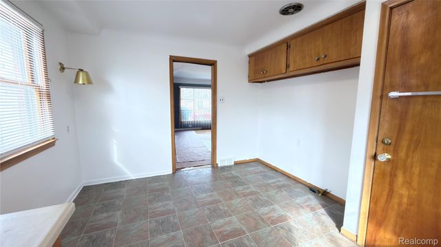 9024 San Jose, Redford Charter Township, MI 48239