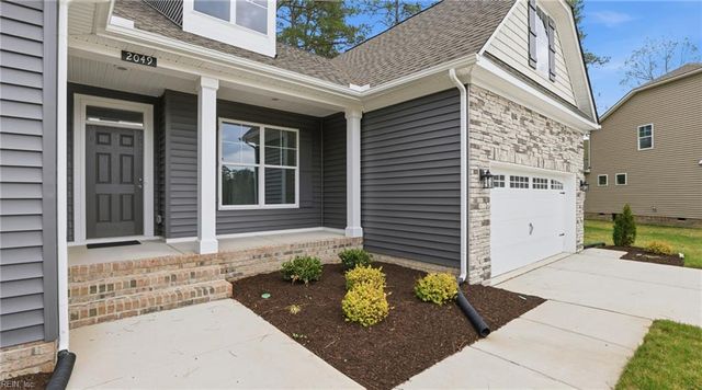 2049 Swiss LN, Hayes, VA 23072