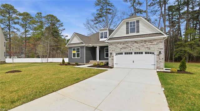 2049 Swiss LN, Hayes, VA 23072