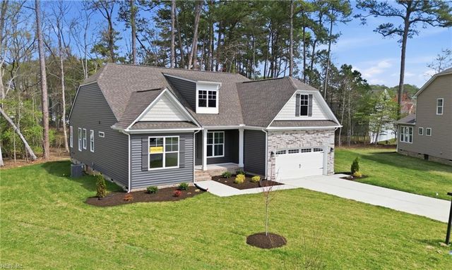 2049 Swiss LN, Hayes, VA 23072