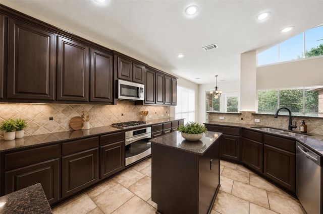 63 Vershire Circle, The Woodlands, TX 77354