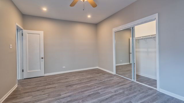1327 E 52nd Street 302, Chicago, IL 60615