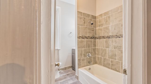 1327 E 52nd Street 302, Chicago, IL 60615