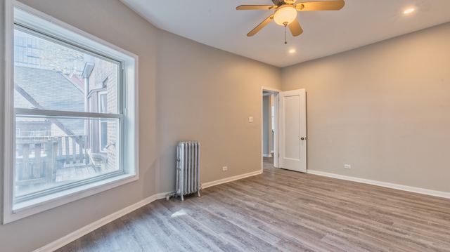 1327 E 52nd Street 302, Chicago, IL 60615