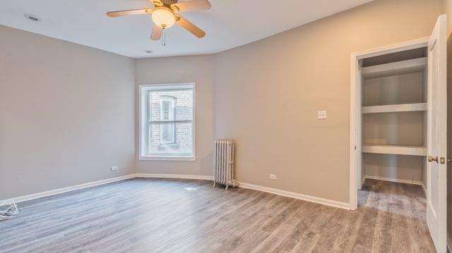 1327 E 52nd Street 302, Chicago, IL 60615
