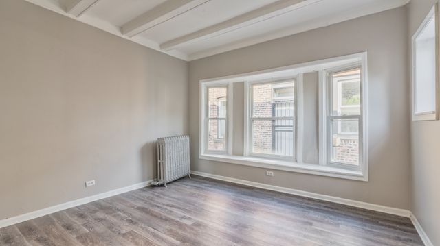 1327 E 52nd Street 302, Chicago, IL 60615