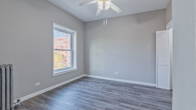 1327 E 52nd Street 302, Chicago, IL 60615