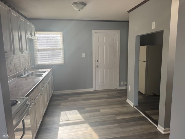 4715 E 33rd Street, Indianapolis, IN 46218