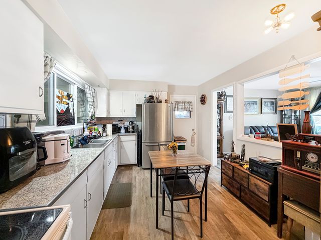 1427 Mark Drive, Freeport, IL 61032