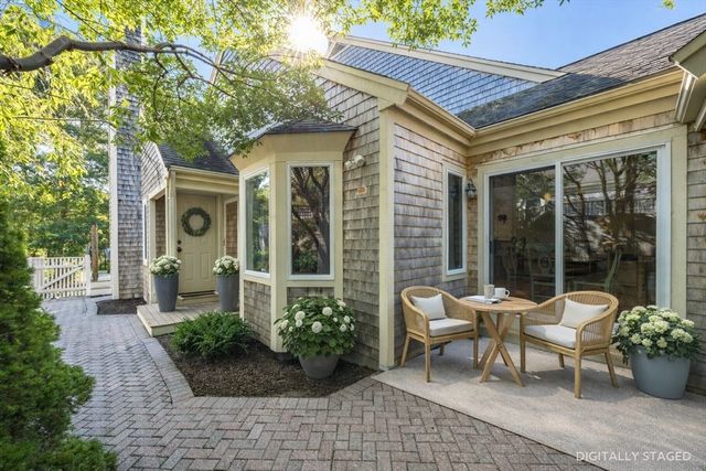 24 W Woods Circle 24, Yarmouth, MA 02657