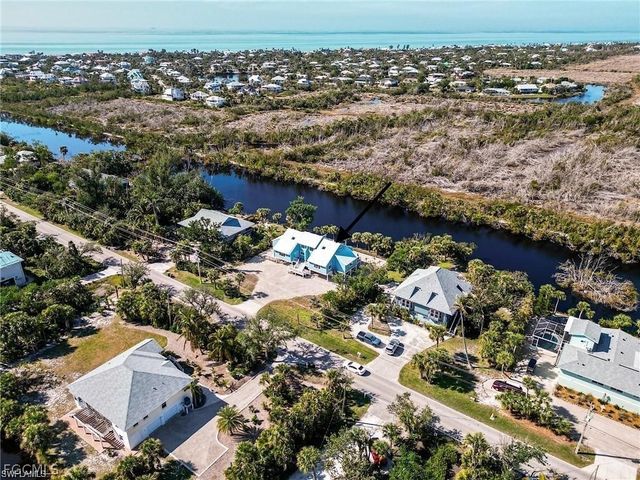 785 Rabbit RD, Sanibel, FL 33957