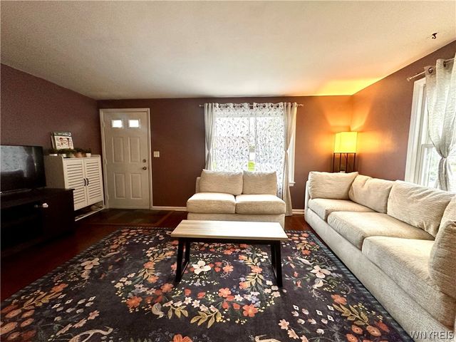 209 Westbrook Drive, Cheektowaga, NY 14225