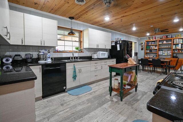 1204 Texas Street, Mena, AR 71953