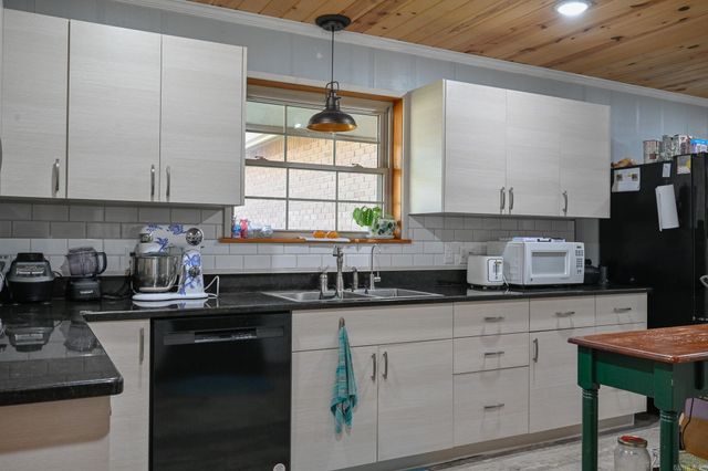 1204 Texas Street, Mena, AR 71953