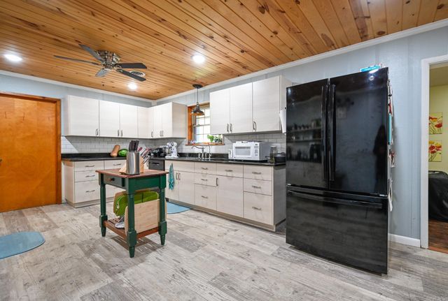 1204 Texas Street, Mena, AR 71953