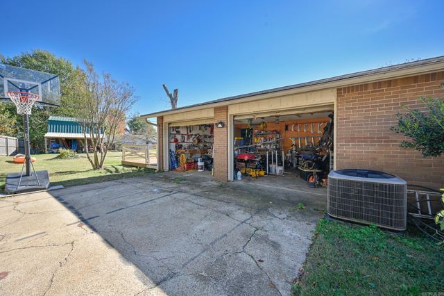 1204 Texas Street, Mena, AR 71953