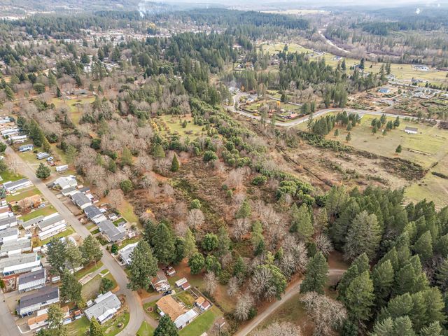 620 W River Street, Cave Junction, OR 97523