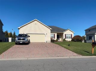 5055 Constitution Lane, Salina, NY 13088