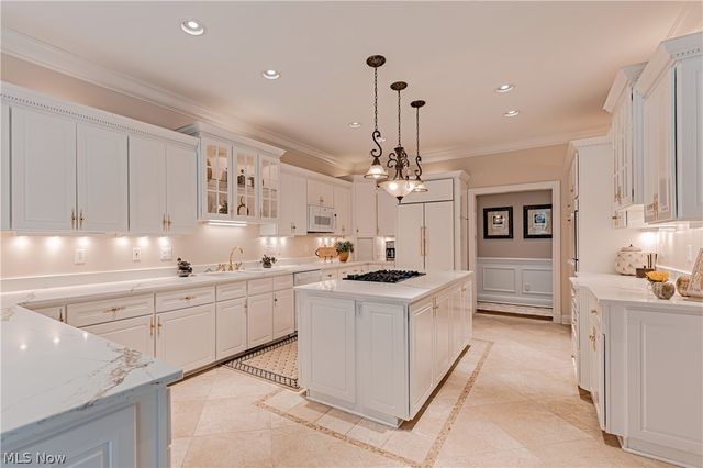 16770 Staffordshire Court, Chagrin Falls, OH 44023