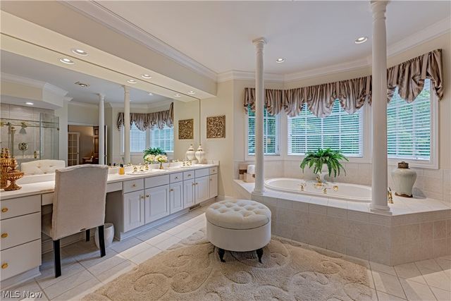 16770 Staffordshire Court, Chagrin Falls, OH 44023