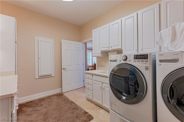 16770 Staffordshire Court, Chagrin Falls, OH 44023