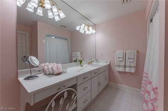 16770 Staffordshire Court, Chagrin Falls, OH 44023