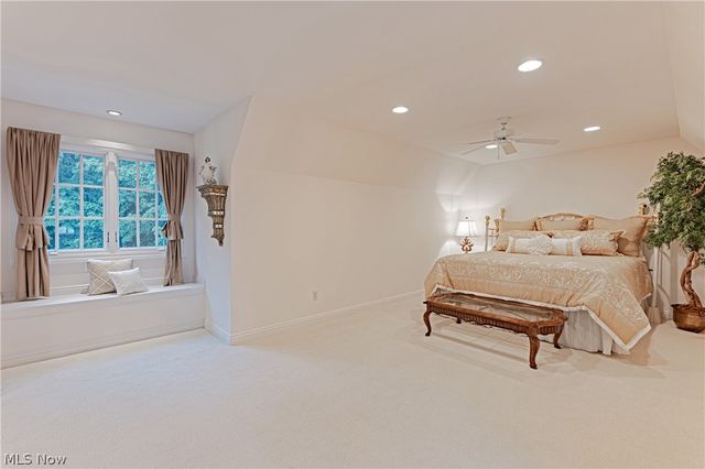 16770 Staffordshire Court, Chagrin Falls, OH 44023