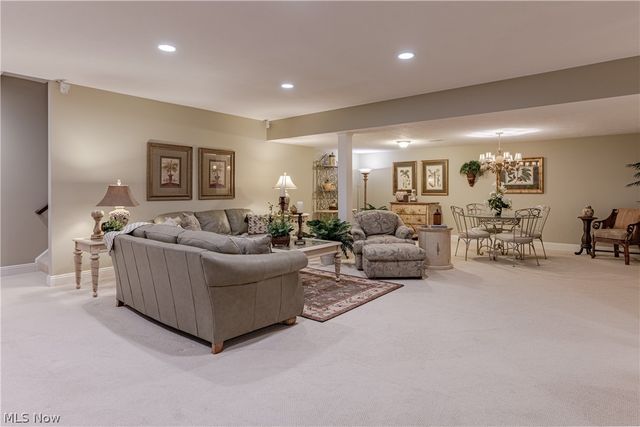 16770 Staffordshire Court, Chagrin Falls, OH 44023