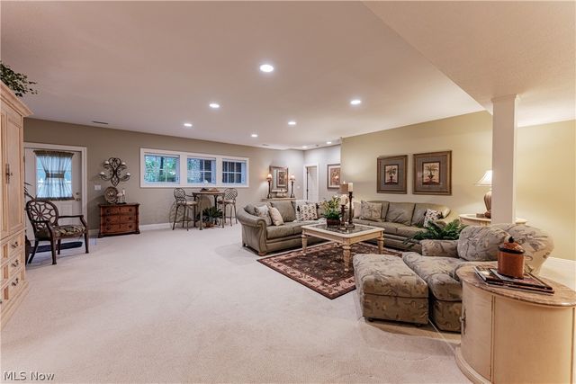 16770 Staffordshire Court, Chagrin Falls, OH 44023