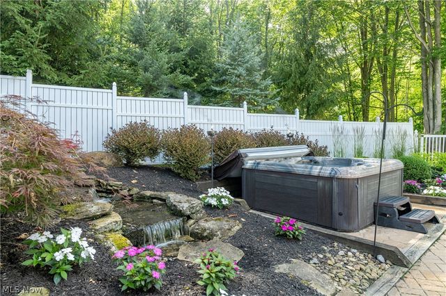 16770 Staffordshire Court, Chagrin Falls, OH 44023