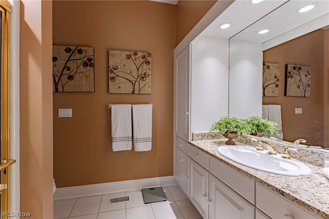 16770 Staffordshire Court, Chagrin Falls, OH 44023