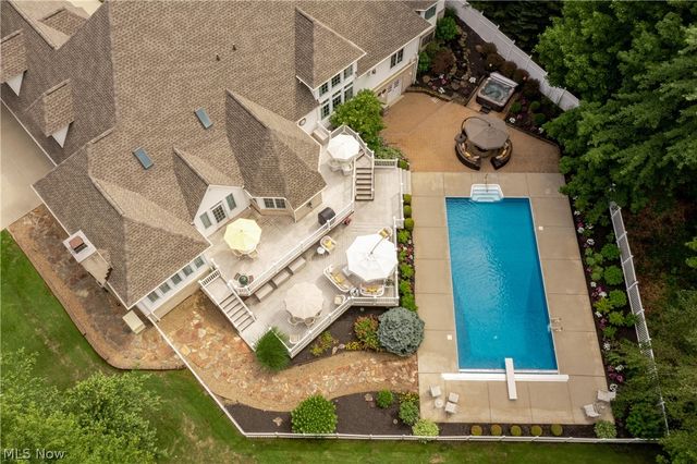 16770 Staffordshire Court, Chagrin Falls, OH 44023