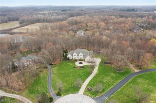 16770 Staffordshire Court, Chagrin Falls, OH 44023