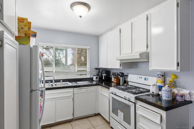 10382 Alphonse St F4, Santee, CA 92071