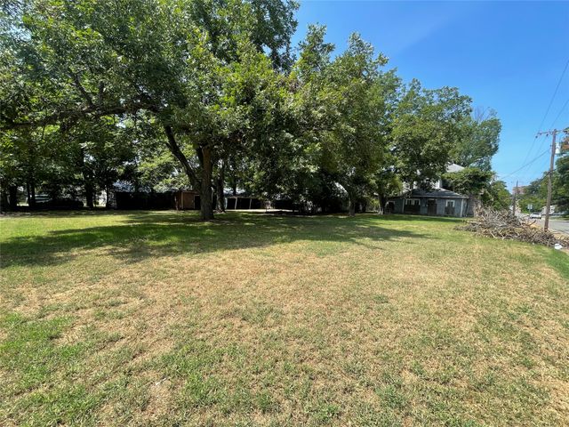 317 SE 6th, Paris, TX 75460