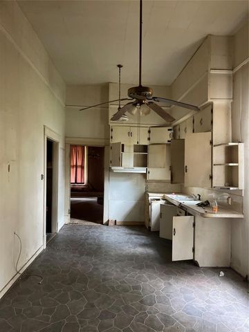 317 SE 6th, Paris, TX 75460