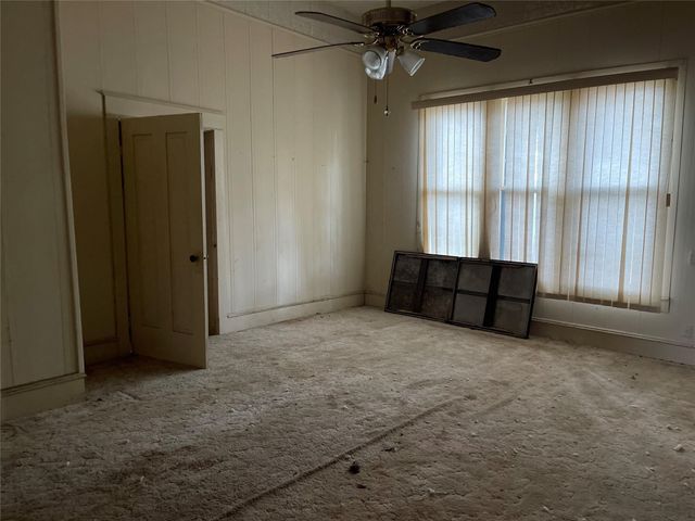317 SE 6th, Paris, TX 75460
