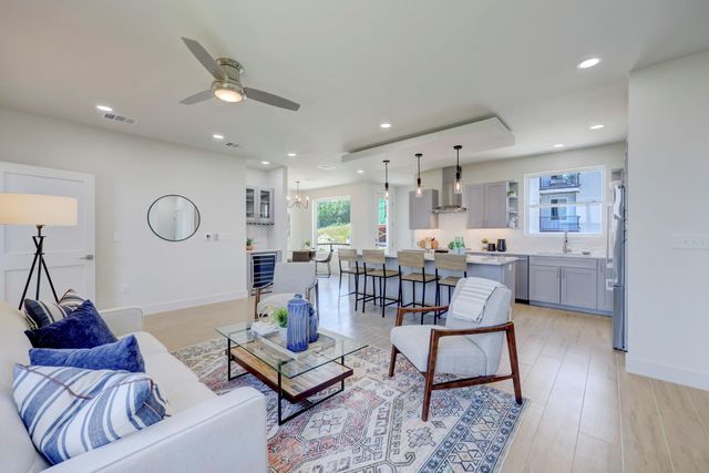 4300 Mansfield Dam RD 1221, Austin, TX 78734