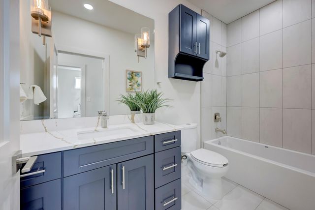 4300 Mansfield Dam RD 1221, Austin, TX 78734