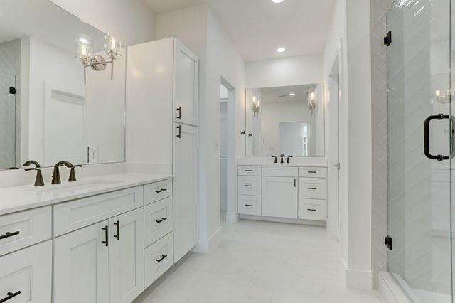 4300 Mansfield Dam RD 1221, Austin, TX 78734