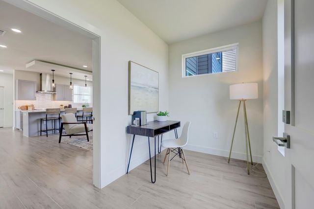 4300 Mansfield Dam RD 1221, Austin, TX 78734