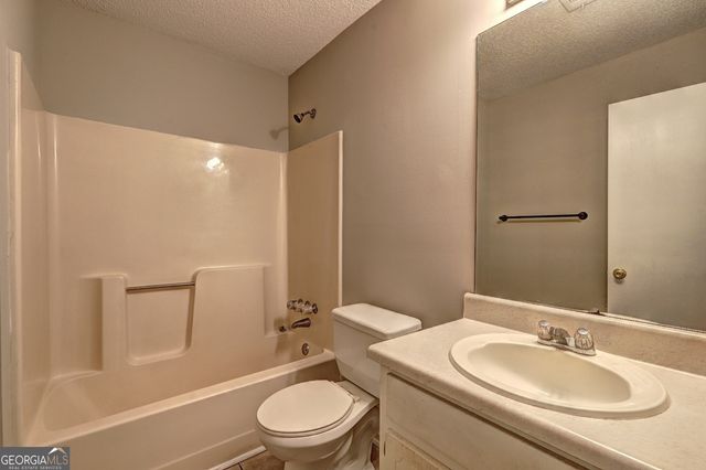 170 Pine Tree Lane, Mcdonough, GA 30252