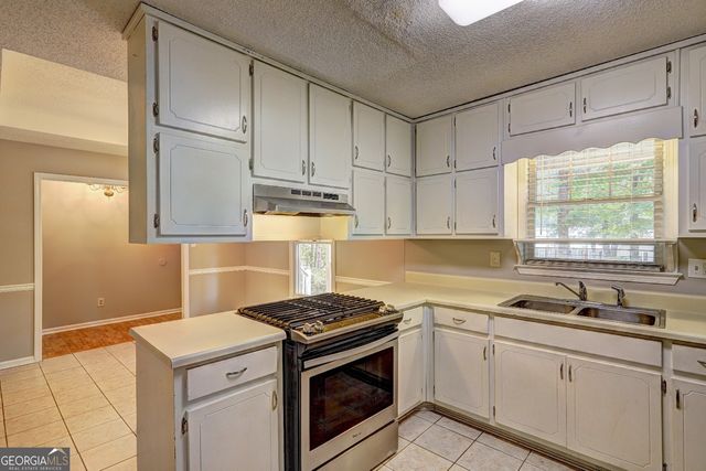 170 Pine Tree Lane, Mcdonough, GA 30252