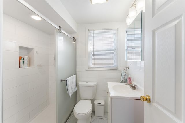 32 ARLINGTON BLVD, North Arlington, NJ 07031