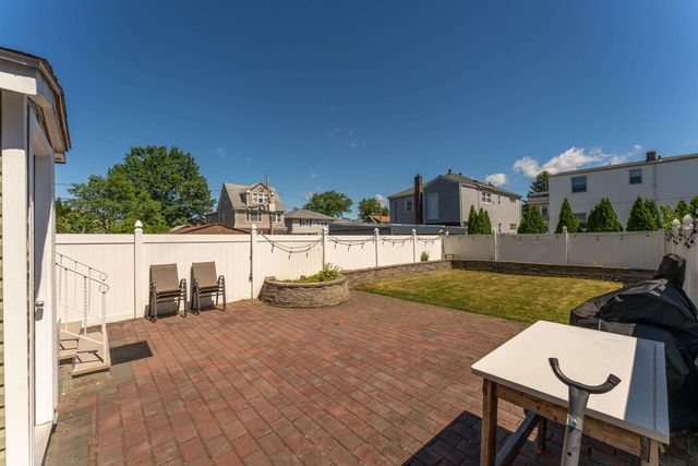 32 ARLINGTON BLVD, North Arlington, NJ 07031