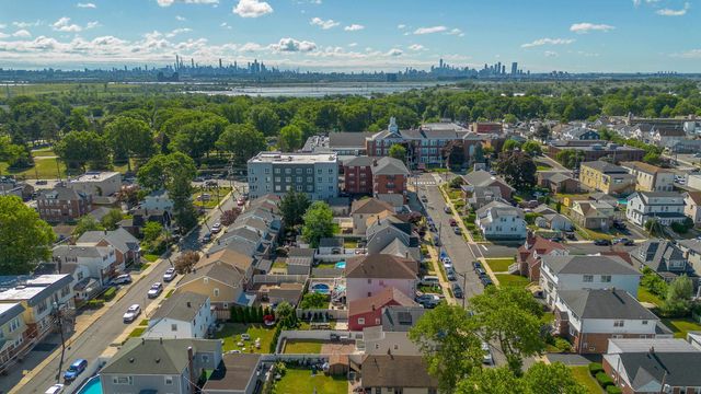 32 ARLINGTON BLVD, North Arlington, NJ 07031