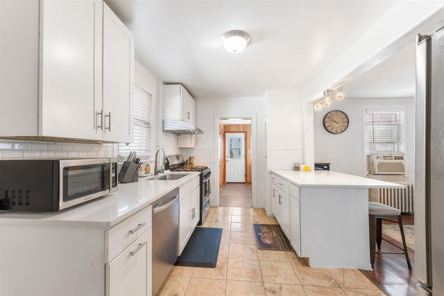 32 ARLINGTON BLVD, North Arlington, NJ 07031
