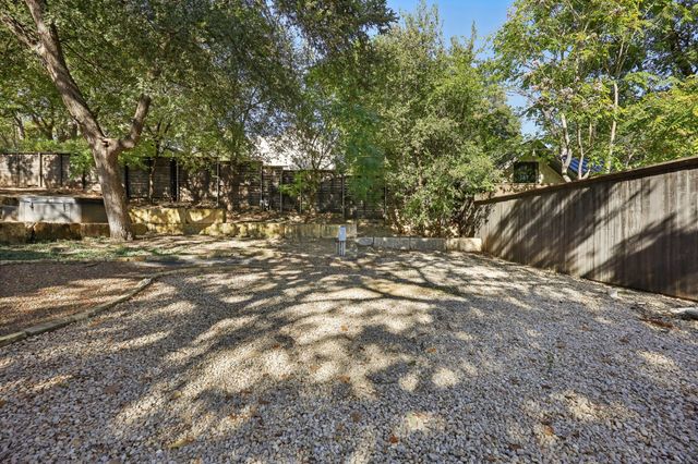 8635 San Leandro Drive, Dallas, TX 75218